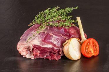 Wildschweinkeule mit Knochen